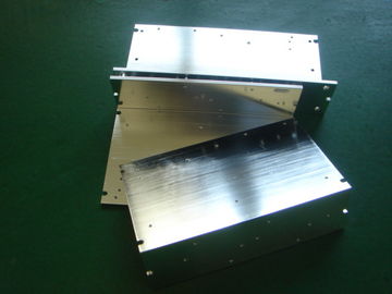 転換コーティングとの急速なプロトタイプ アルミニウム角度を機械で造る L 形 CNC の精密