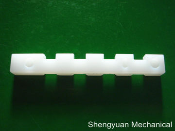 Derlin/黒白い POM CNC の精密機械化の蓄積の巣の挿入物
