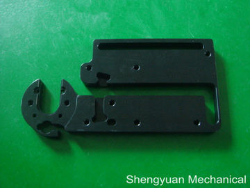 黒の Clab の頭部モーター台紙を機械で造る AL6061 CNC の精密は陽極酸化します