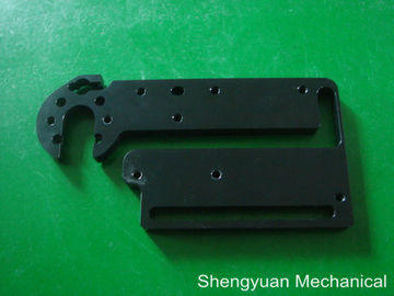 黒の Clab の頭部モーター台紙を機械で造る AL6061 CNC の精密は陽極酸化します