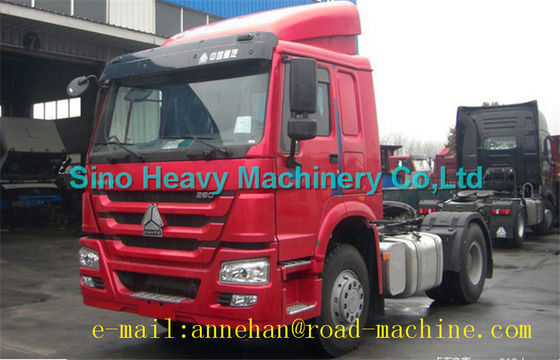 ISO CCC SINOTRUK 4 x 4 すべての WHEEL-DRIVE HOWO のトラクターのトラックの牽引 20-70T EUROII/III LHD か RHD 260-420HP