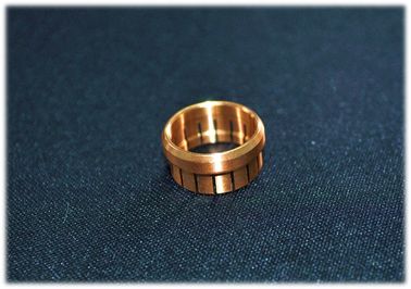 真鍮 CNC の精密によって回される部品 RF の大気および宇宙空間のコネクターをカスタマイズして下さい