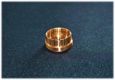 真鍮 CNC の精密によって回される部品 RF の大気および宇宙空間のコネクターをカスタマイズして下さい