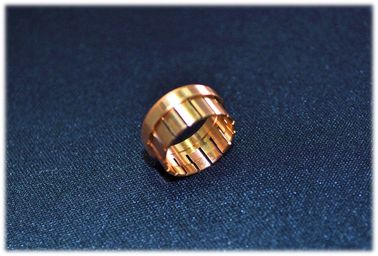 真鍮 CNC の精密によって回される部品 RF の大気および宇宙空間のコネクターをカスタマイズして下さい