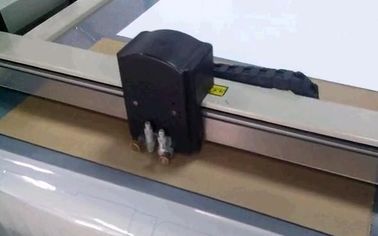 包装 3D 実物大模型は結婚式の招待状のペーパー パターン カッター、CNC の打抜き機を掲示します